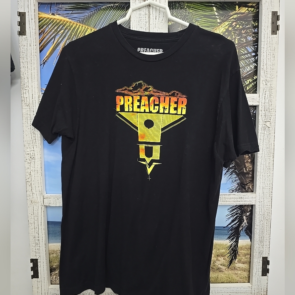 Preacher mens graphic tshirt sz large